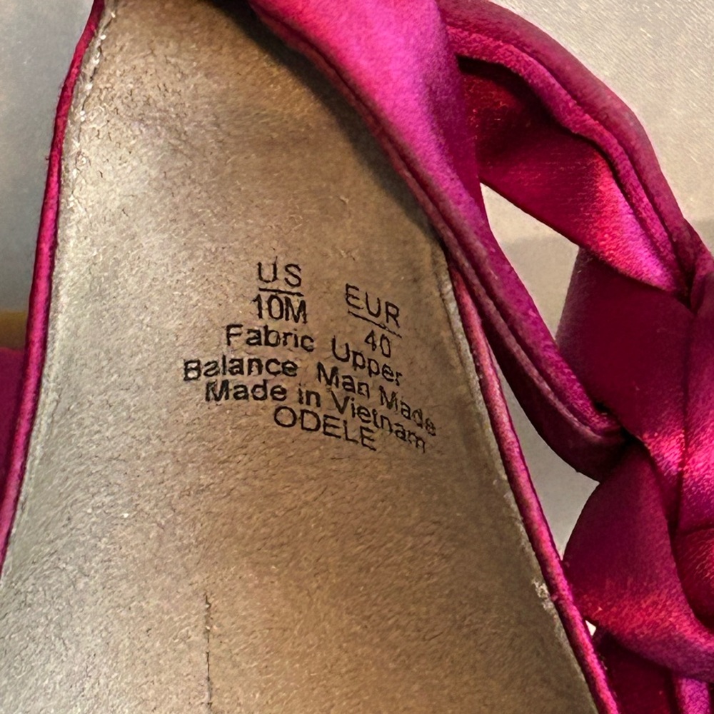 Sam Edelman Satin Peep-Toe Block Heel Sandals in Fuchsia - Picture 3 of 7